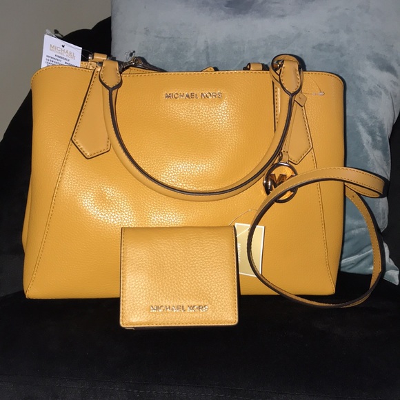 Authentic MK KIMBERLY W/matching wallet color Marigold